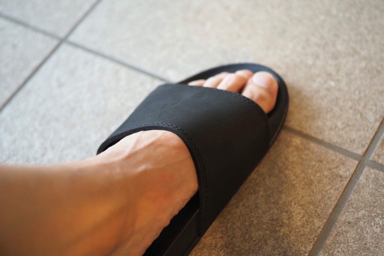 足の小さい男性も嬉しい 無印良品 足なりサンダル がお洒落で機能性も抜群だった Mono Tone