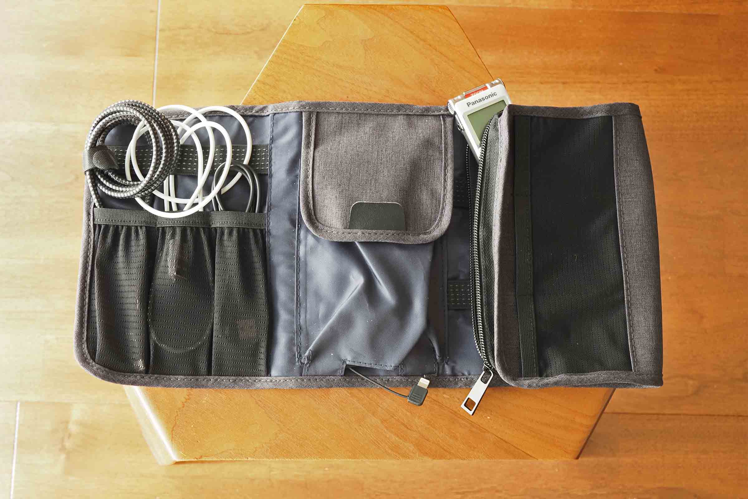 エレコム,ELECOM,ガジェットポーチ,マルチポーチ,便利