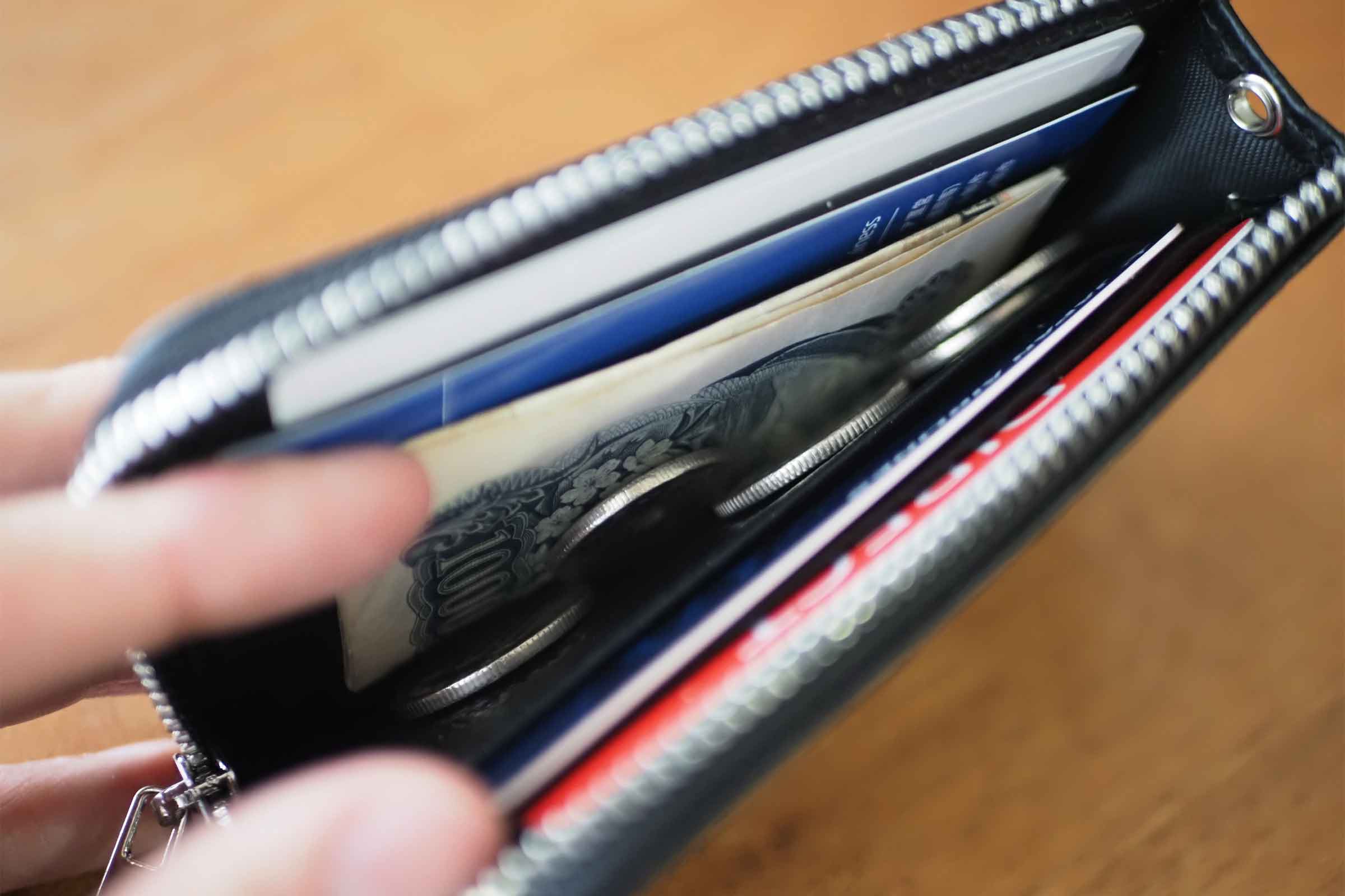 ミニ財布,リスキーモデル,risky,コンパクト,小さい,安い,コスパ,小銭,コインホーム