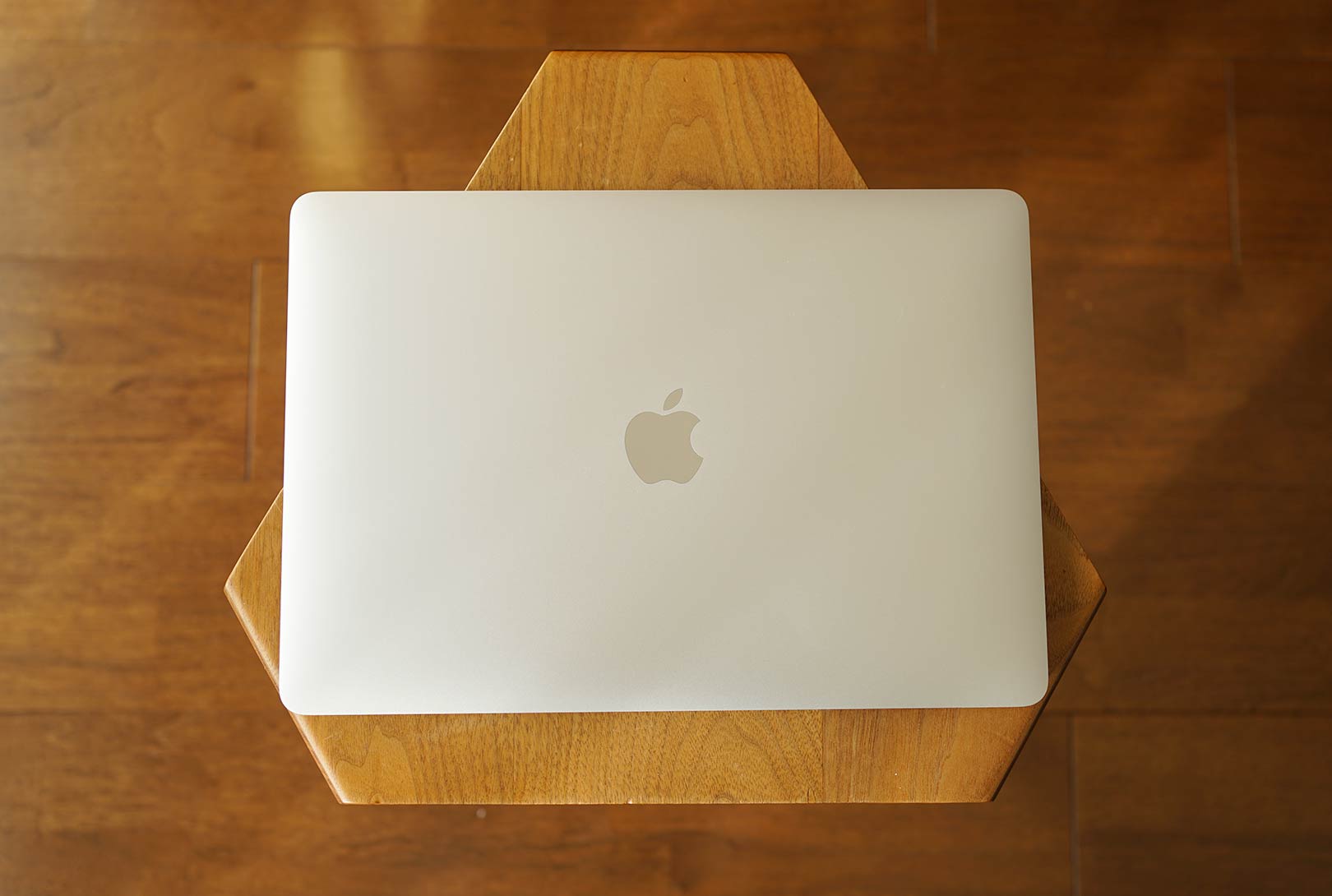 MacBook Air,m1,筐体,軽い