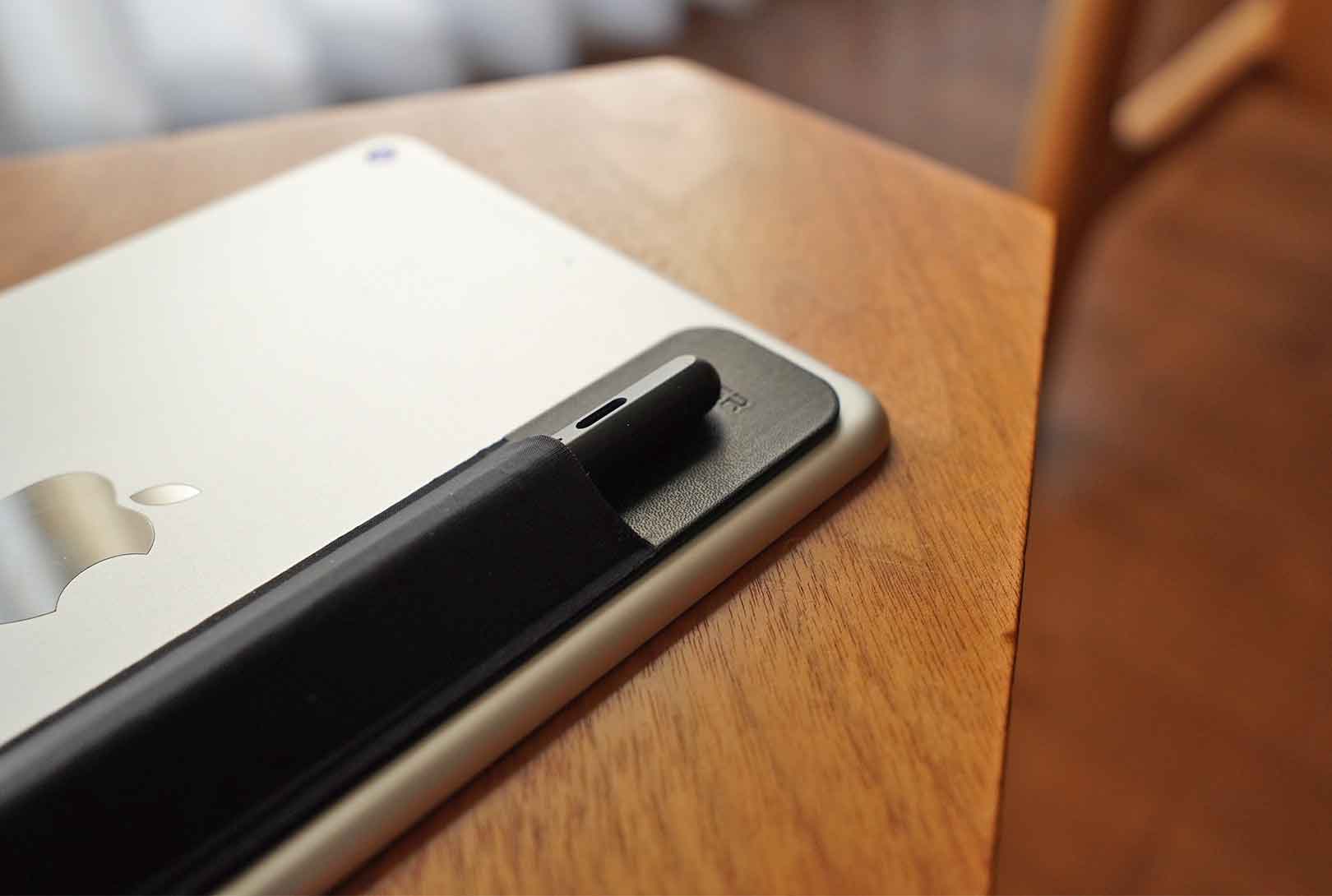 スタイラスペンホルダー,アップルペンシルホルダー,貼るだけ,軽い,スムーズ