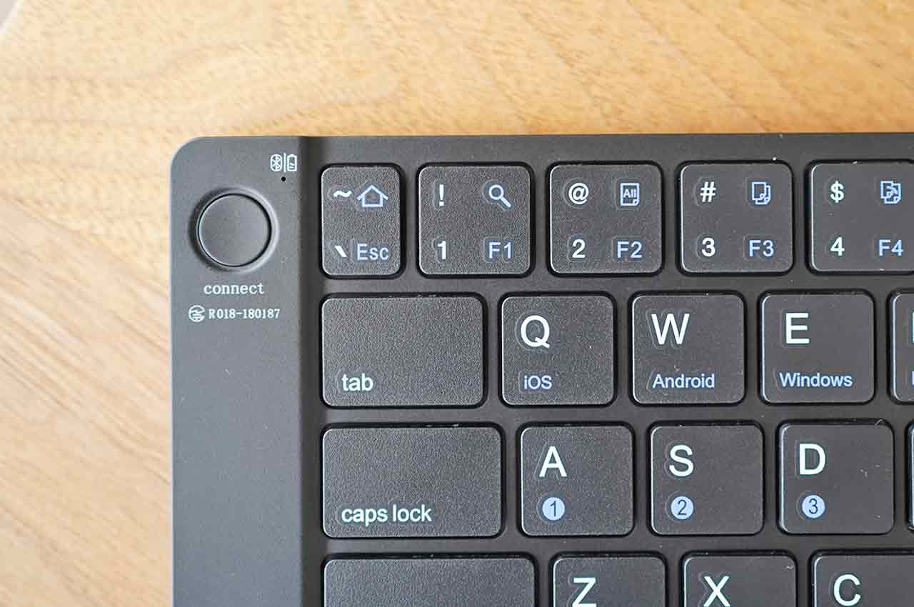 Ewin「折りたたみ式Bluetoothキーボード」のキー