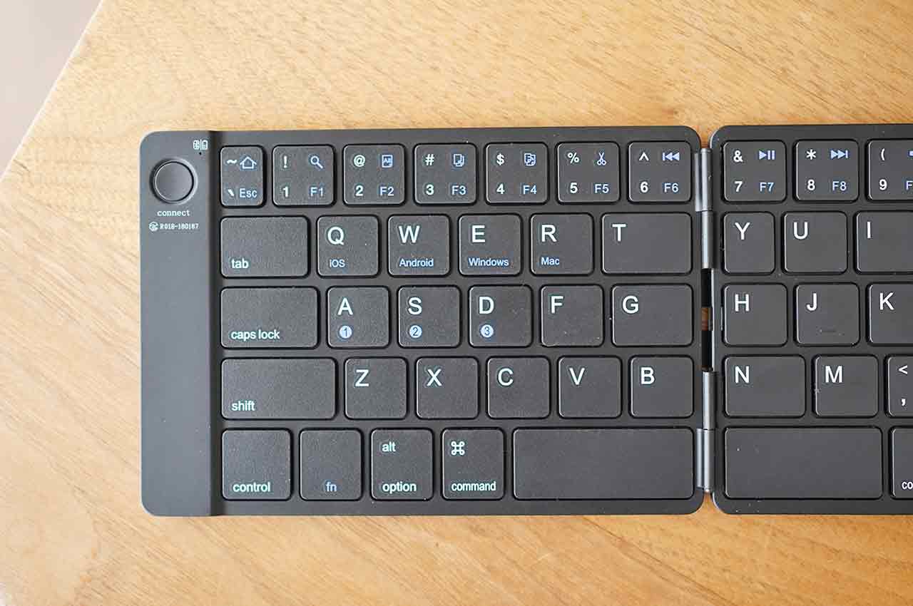 Ewin「折りたたみ式Bluetoothキーボード」のキー