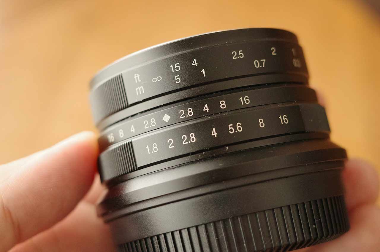 7artisans 25mm F1.8の絞り・ピントリング